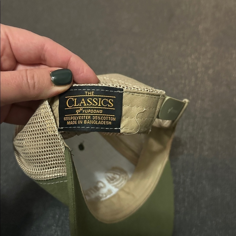 The Classic Green and Tan Cap - Picture 5 of 5